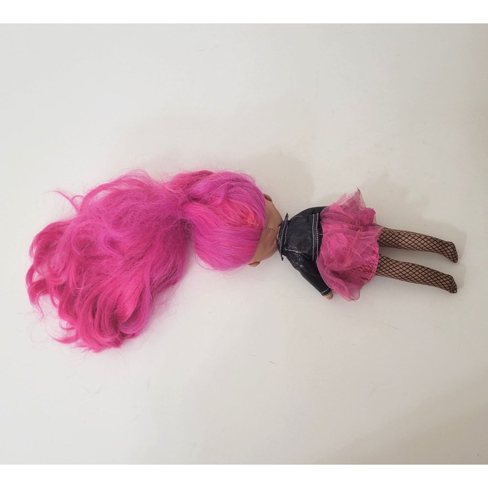 Na Na Na Surprise 11" Fashion Doll Pink Hair - Picture 3 of 6